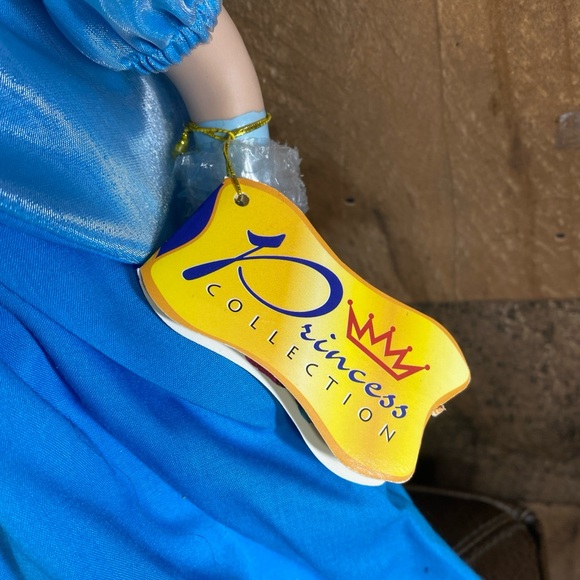 Disney Princess Cinderella Porcelain 16" vintage doll Limited Edition 1998 - Picture 3 of 14